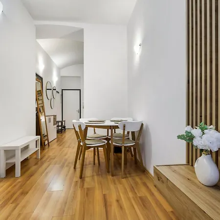 Apartment Cozy Near Center - Zizkov