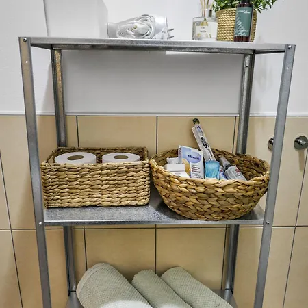 Cozy Near Center - Zizkov 公寓 *